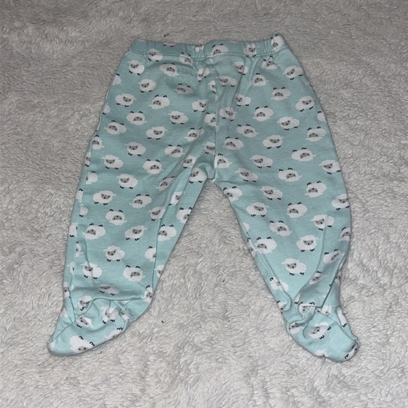 (3 for $10) bundles sheep footie pants ๐ - Picture 4 of 6
